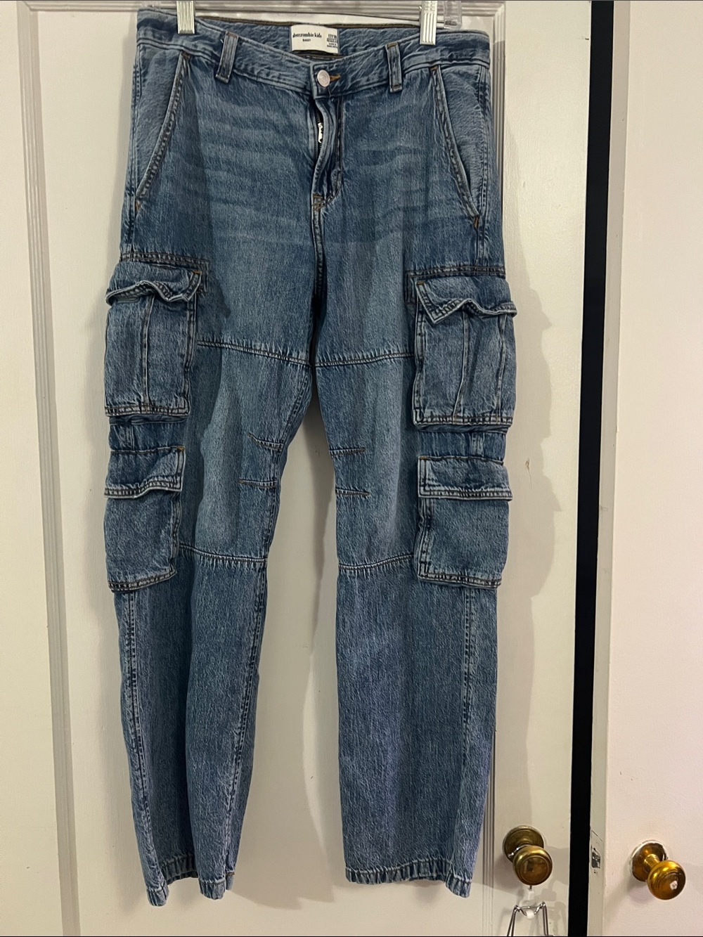 Abercrombie & Fitch Light Blue Cargo Jeans - Relaxed Fit